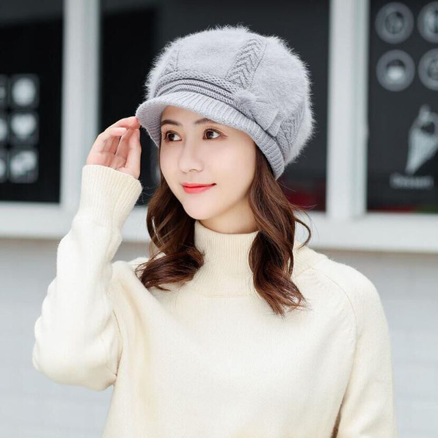 

Women's Thick Warm Earmuffs Duck Knit Hat Beret Fur Cap Hat