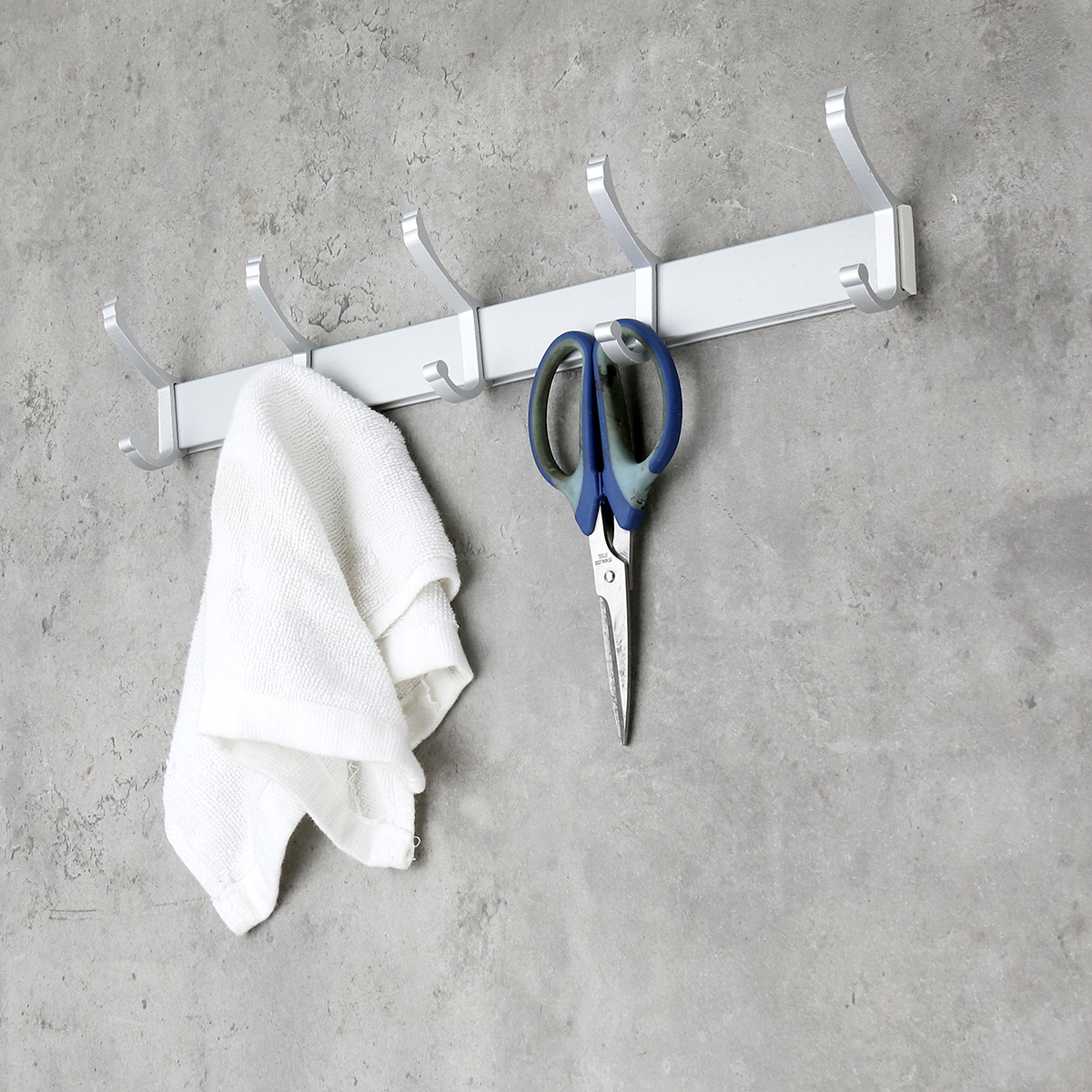 

Strong Adhesive Free Punching Hooks Load-bearing Wall Hanging Clothes Hanger Coat Hook No Trace Nail