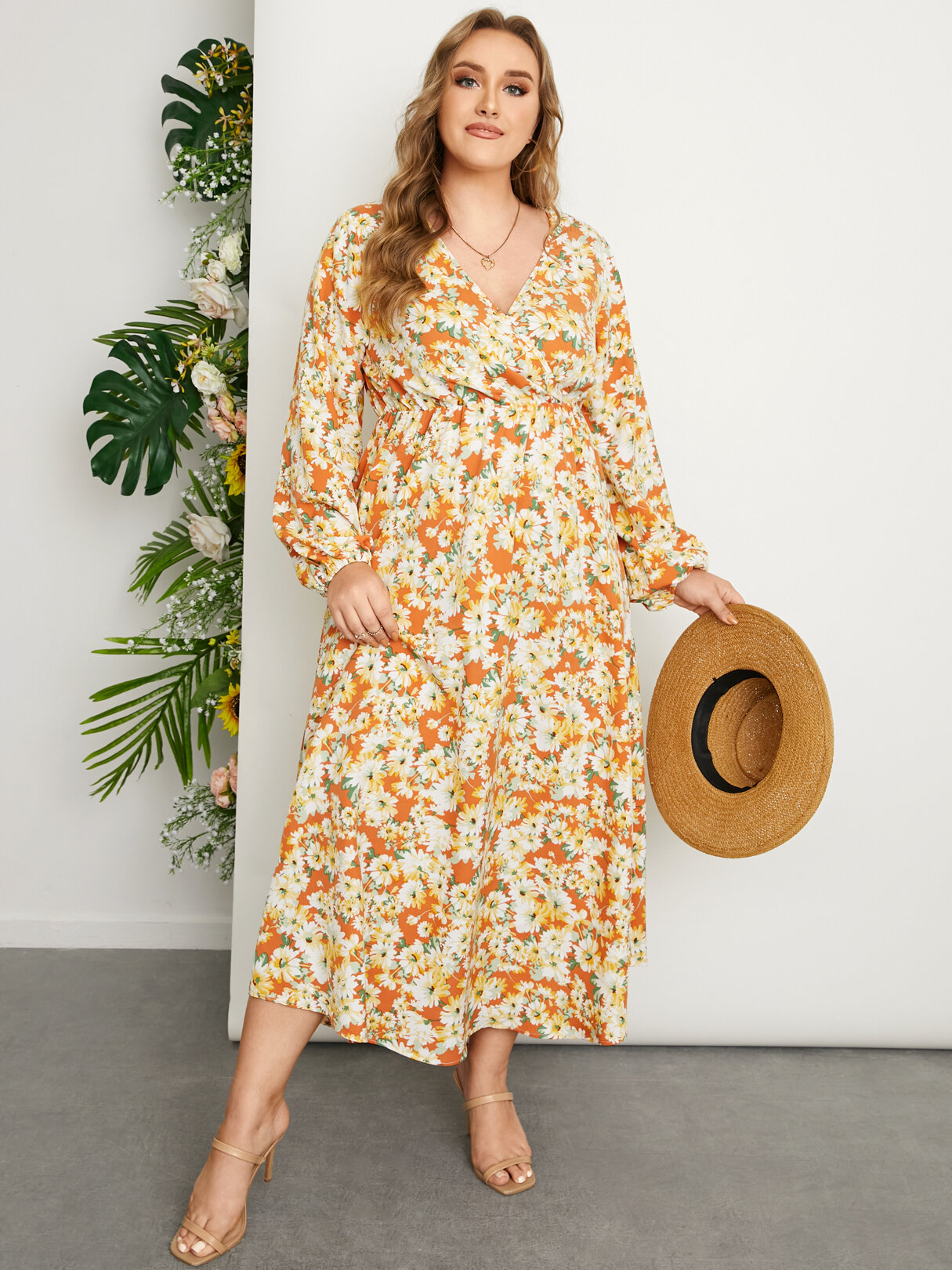 

Plus Size V-neck Floral Print Crossed Front Design Dress