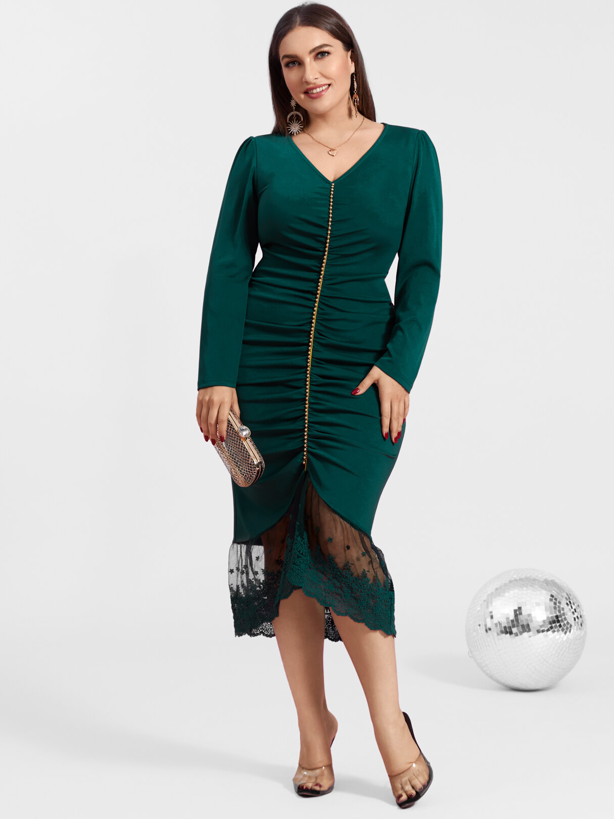 

Plus Size Green V-neck Lace Ruched Patchwork Design Long Sleeves Dress