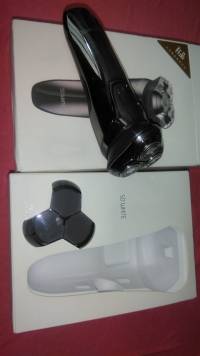 PINJING Electric Razor Shaver Wireless 3D Smart Razor Shaver USB Charging IPX7 Waterproof 3 Head LED Display for Men