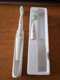 Digoo DG-LS11 Electric Sonic Folding Travel Toothbrush with 2 Replacement Head Protable IPX7 