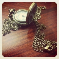 Fashion Small Antique Butterfly Quartz Chain Pocket Watch 