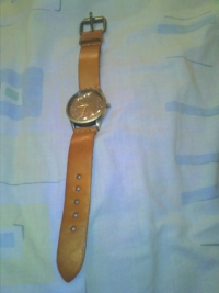Fashion Retro Round Dial Leather Band Quartz Wrist Watch 4 Colors