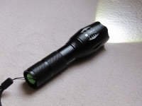 Tactical 900LM T6 LED Flashlight Zoomable 5 Modes 18650 Focus Torch+AAA 