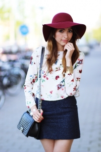 White Chiffon Floral Round Neck Long Sleeve Slim Fit Blouse