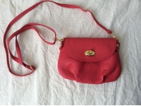 Women's Casual Solid Color Twist Lock Design Crossbody Bag
