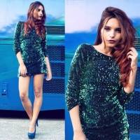Luxury Sexy Dazzle Green Sequins Long Sleeved Deep V Dress