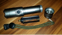MECO  T6 2000LM 3Modes Zoomable LED Flashlight 18650/AAA