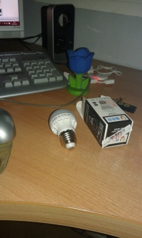 E27 LED 3W Warm White/White Energy Saving LED Bulb Light  AC220V