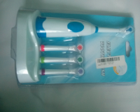 Battery Operated Electric Toothbrush Set 4 Brush Heads Oral Hygiene