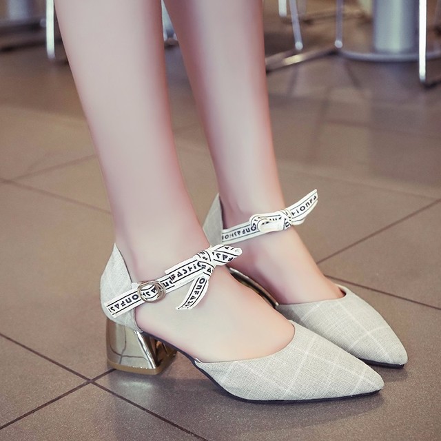 

New With A Word Buckle With Hollow Single Shoes Baotou Sandals Female Pointed Thick With High Heels