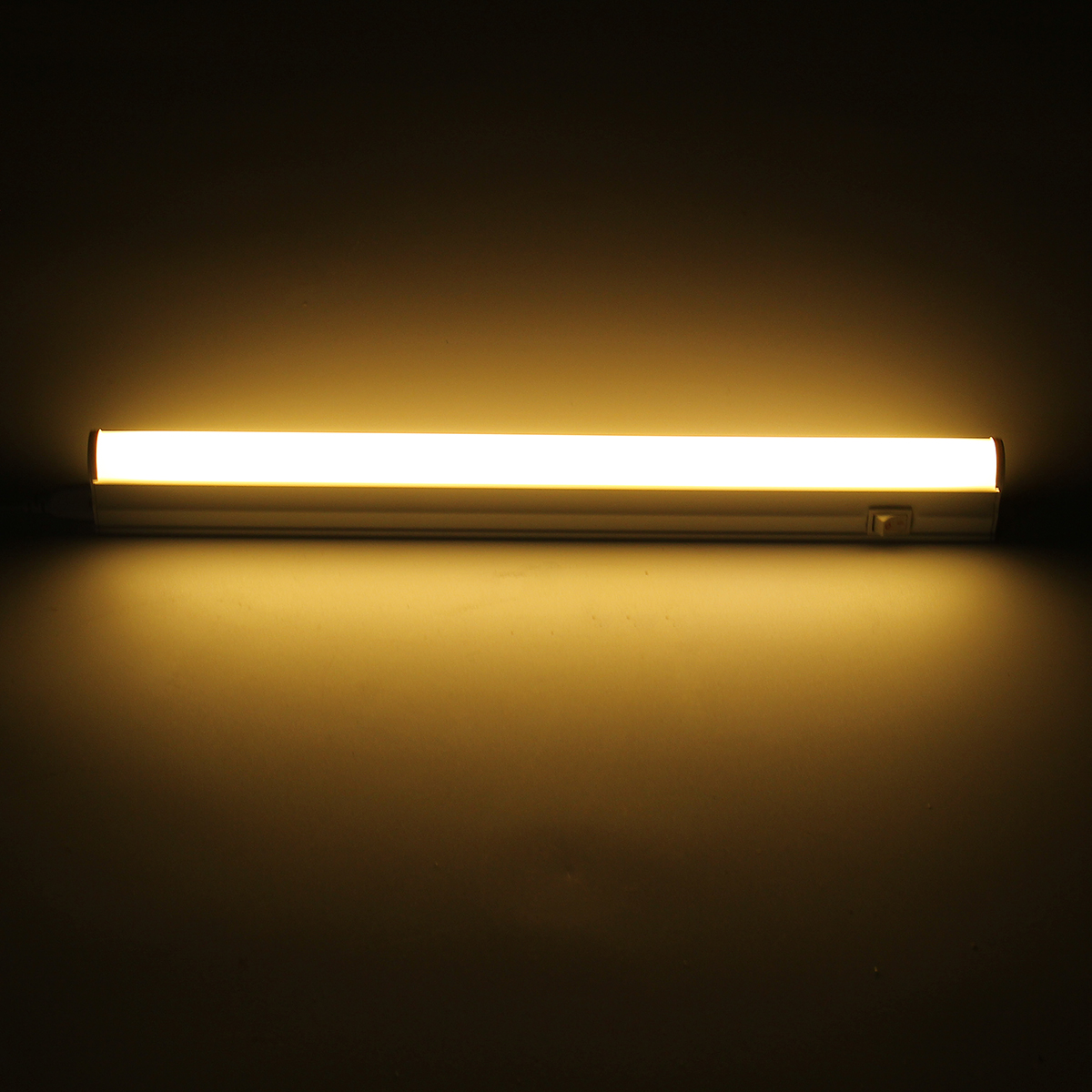 Источник света светодиодные лампы. Линейный светильник светодиодный теплый свет 3000к. Светодиодный линейный светильник т5 2700к. Светодиодная линейная лампа t5 3000к и 4000к. Лампы дневного света люминесцентные.
