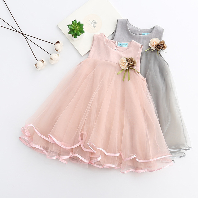 

New Girls' Dresses A Large Skirt Vest Skirt Princess Skirt To Send Brooch Dress Children's Clothing