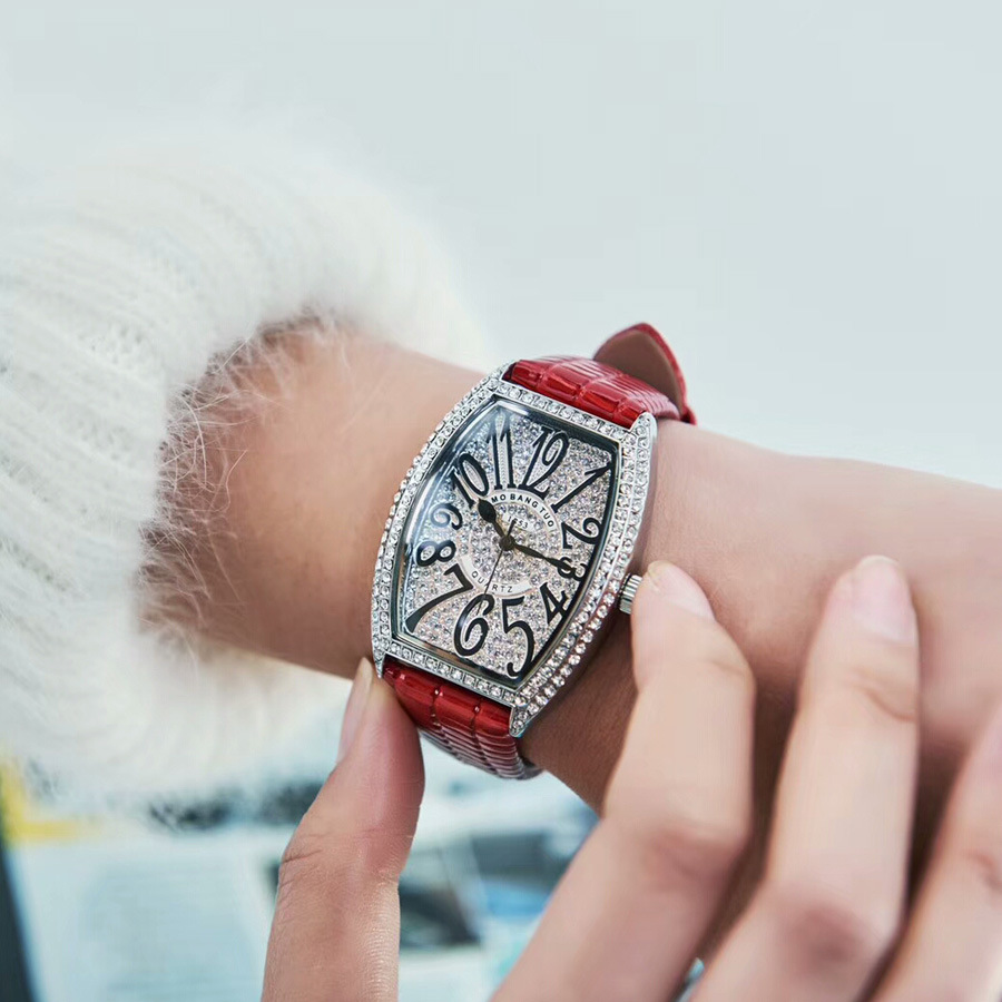 

Deffrun Shining Dial Чехол Уникальные Дизайн Женское наручные часы Crystal Elegant Дизайн Кварцевые часы