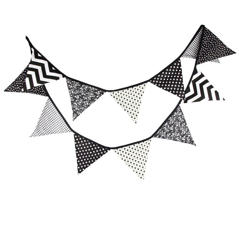 

Black and White Cotton Fabric Bunting Flags Banner Baby Shower Outdoor Tent Decoration Shooting Tool