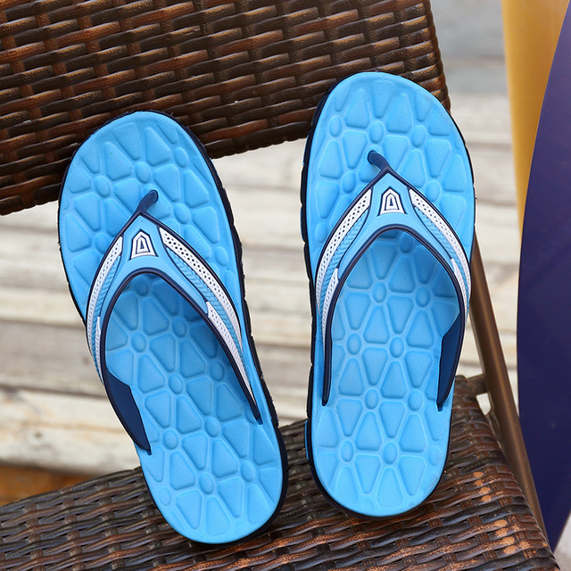 

Slippers Men's Season Sandals Slippery Casual Tide Pinch Wear Men's Sandals Beach Shoes Outdoor Flip Flops