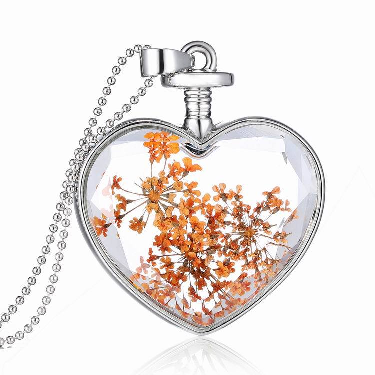 

Sweet Natural Dried Flower Inside Necklace Crystal Heart