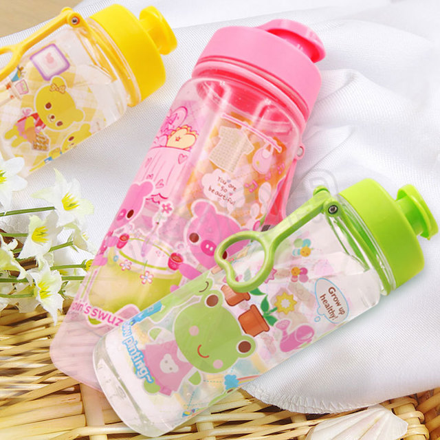 

Children's Student Plastic Cup Cute Cartoon Outdoor Sports Anti-fall Portable Water Bottle Leak-proof Space Cup Hand Cup