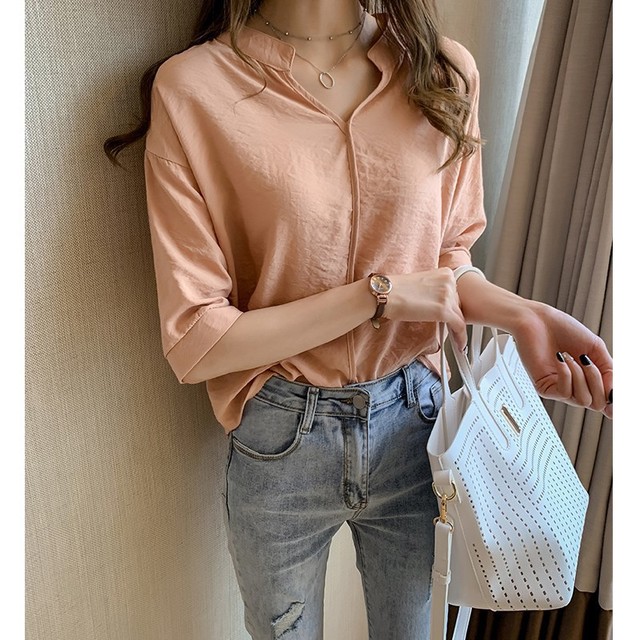 

Season New Fashion Temperament Stand Collar Short-sleeved Shirt Female Han Fan Yinglun Wind Loose Design Sense Wild Shirt Tide