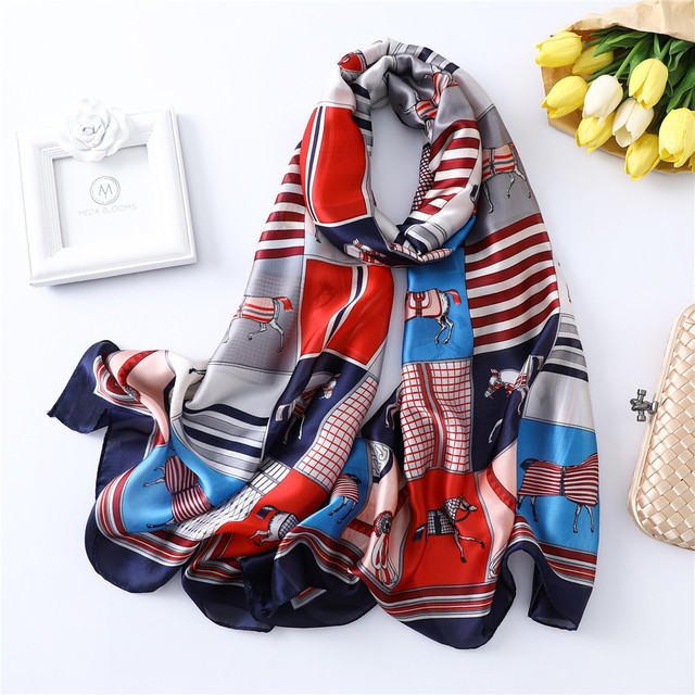 

Новый шаль европейский и американский Classic печать на карете шелковый шарф мода тенденция шарф дикие украшения длинный платок