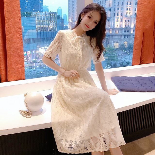 

Season New French Bellflower Lace Lady Waist Slimming Dress In The Long Skirt