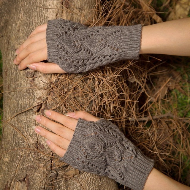 

Wool Knit Half Finger Typing Female Diamond Finger Glove