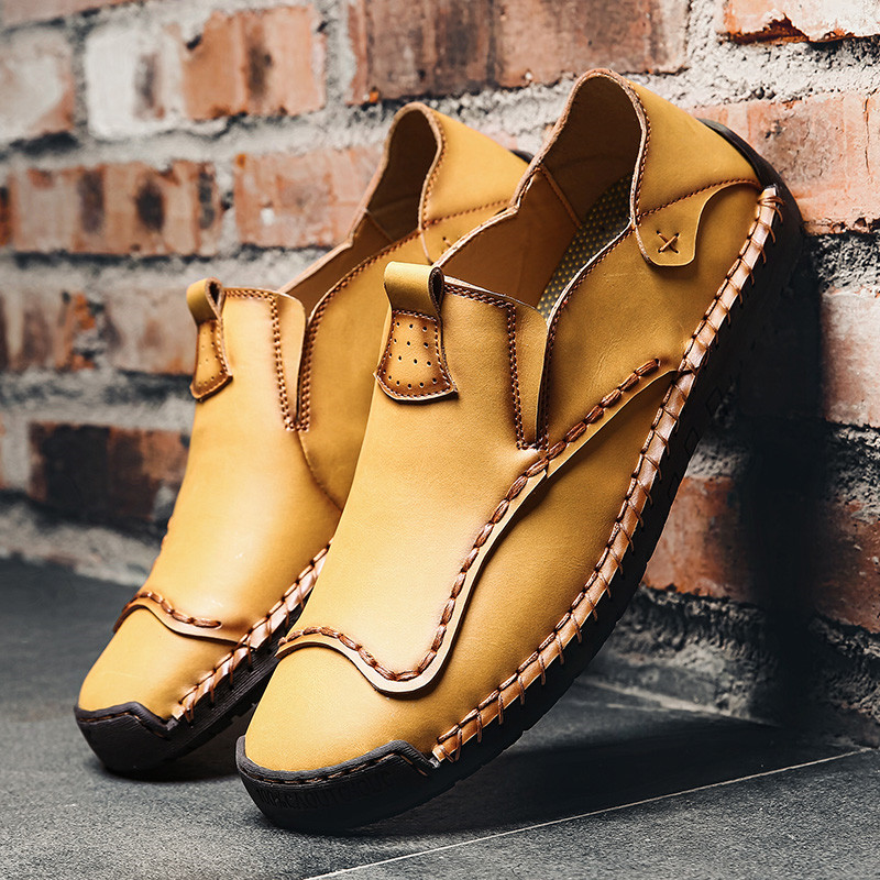 

Men Hand Stitching Soft Sole Leather Shoes