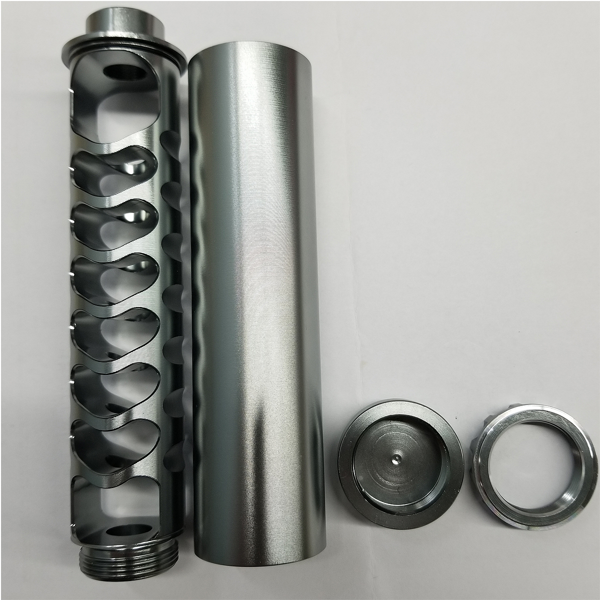 

6 '' Titanium Спираль 1 / 2-28 Авто Топливный фильтр Одноядерный сплав для NaPa 4003 WIX 24003