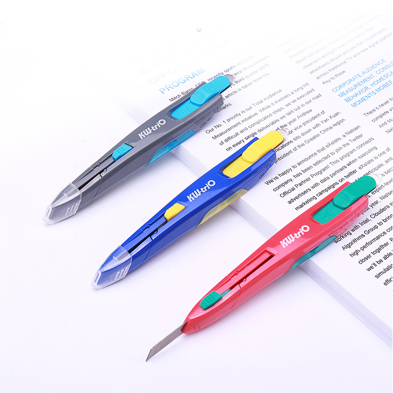 

KW-triO 3590-2 Portable Creative Utility Cutter Staples Remover Automatic Closing Cutter Art Work Paper Leather Cloth Cu