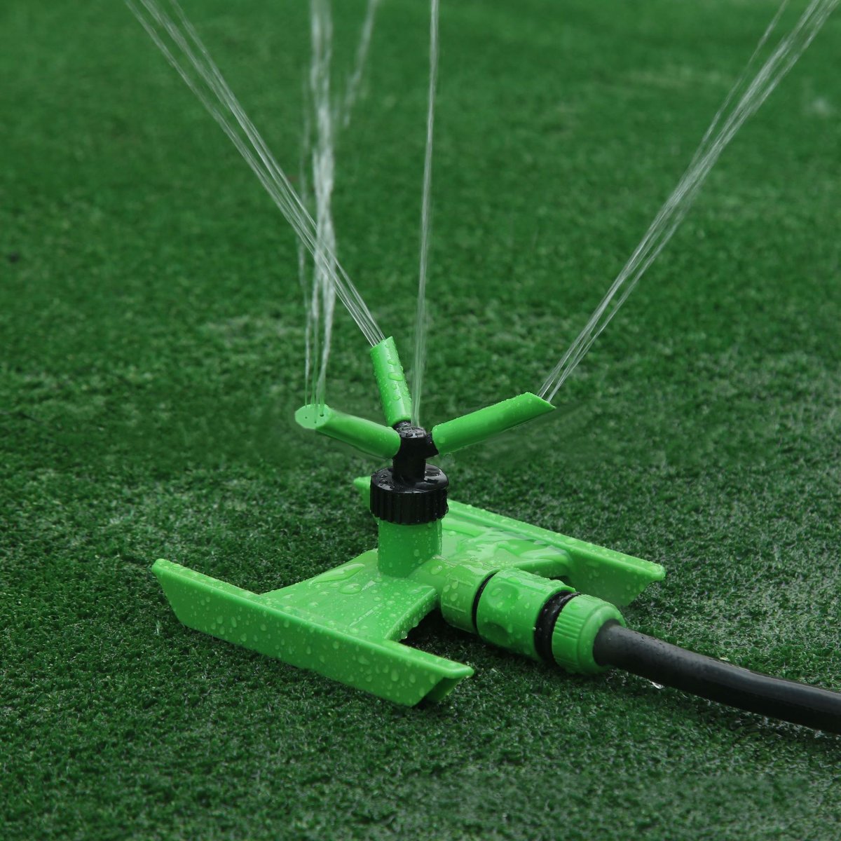

360° Rotating Garden Lawn Sprinkler Grass Water Spray Watering Irrigation Tool