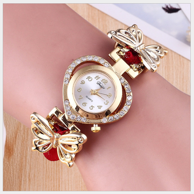 

Deffrun Love Heart Decorative Ladies Bracelet Watch Retro Style Quartz Watch
