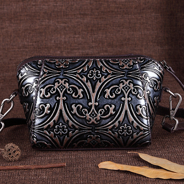 

Brenice Genuine Leather Retro Handwork Knurling Shoulder Bag