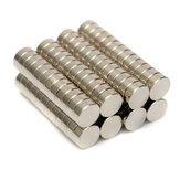 100 sztuk 5mmx2mm N52 Silne okrągłe magnesy Rzadka ziemia NdFeB Neodymowy Magnes