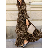 Kadınlar için Leopar Desenli V Yaka Fırfırlı Kollu Bağcıklı Maxi Elbise
