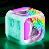 Réveil numérique à 7 couleurs Mignonne horloge de table à LED Affichage de l'heure, de la date et de la température Décorations pour la maison