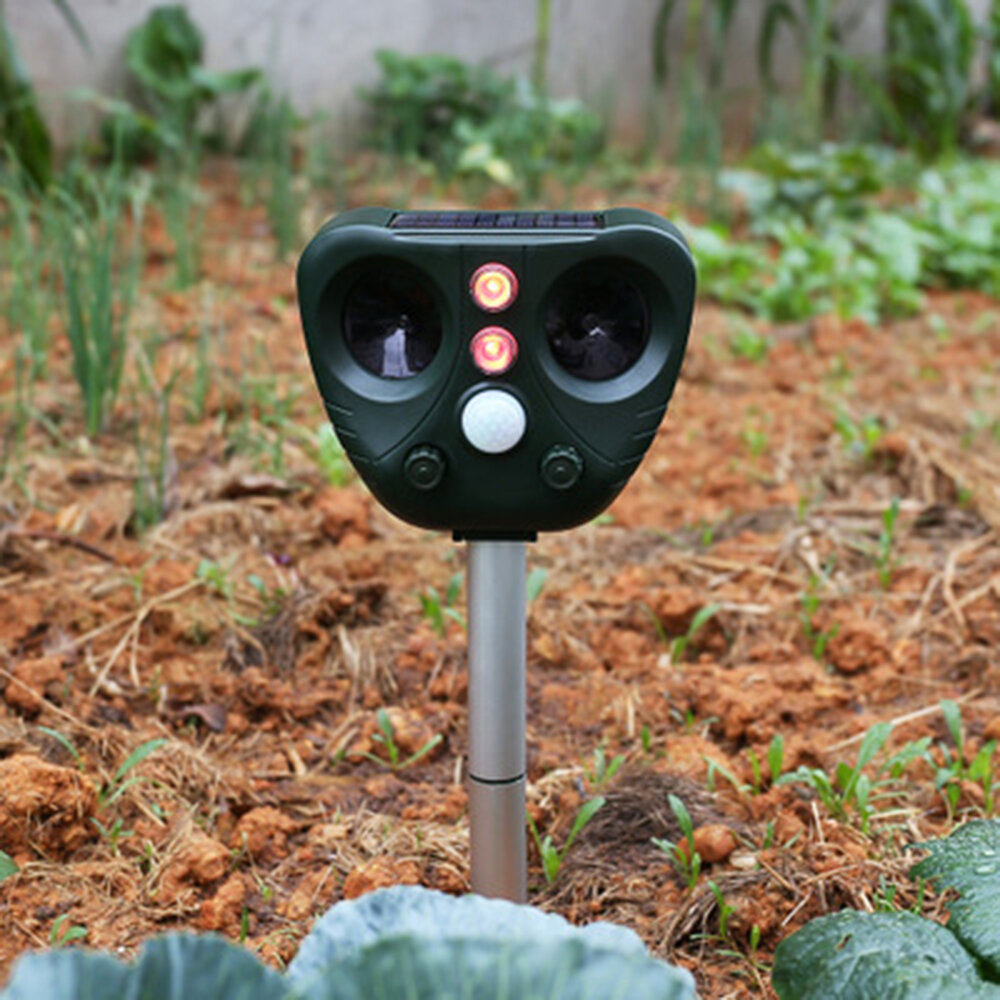 Στα €15.56 από αποθήκη Κίνας | Solar Powered Ultrasonic Animal Repeller PIR Sensor Animal Cats Dogs Repellent Frighten Animals For Outdoor Gardening