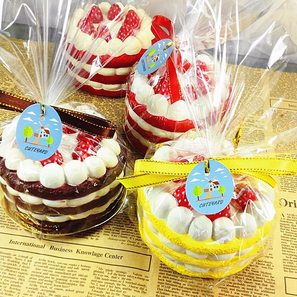 Squishy Cuteyard Tag Jumbo Strawberry Cake Licensed Slow Rising Original Packaging Collection Gift Decor