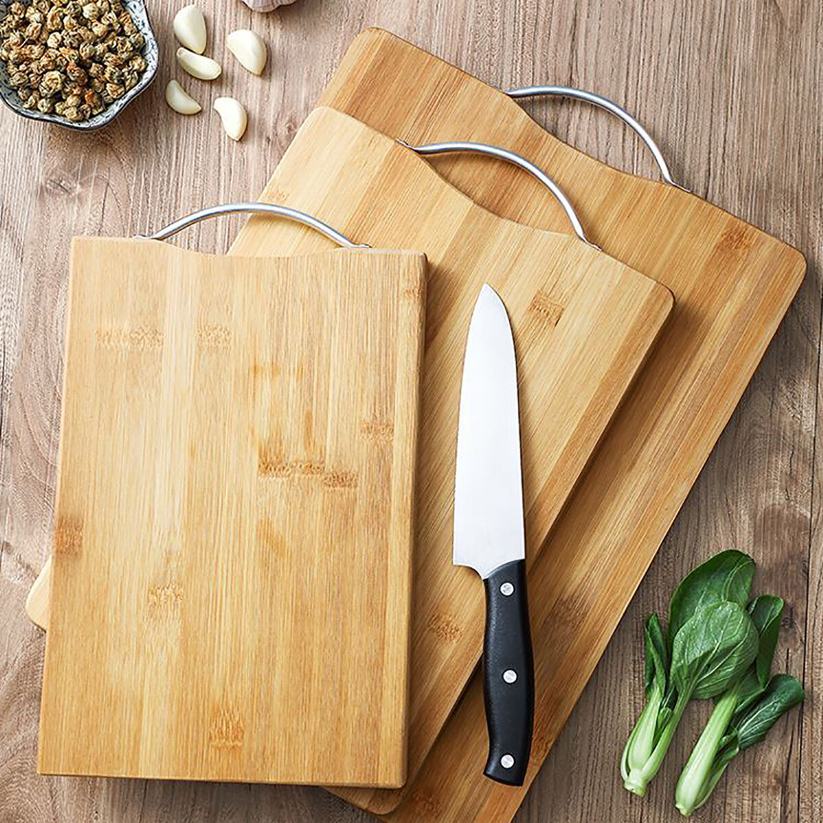 Square wooden chopping board