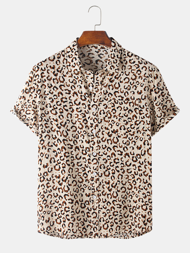 

Мужские леопардовые нагрудные карманные рубашки с короткими рукавами