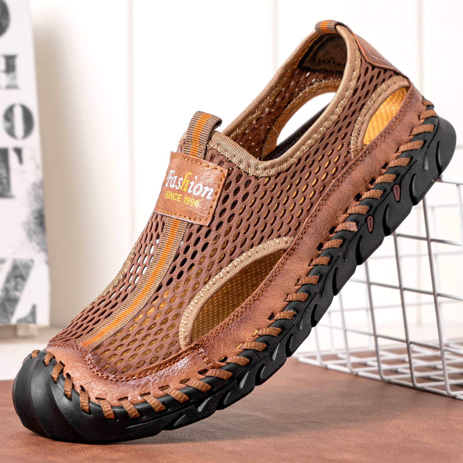 Men Breathable Closed Toe Mesh Fabric Outdoor Soft Soled Hand Made Sandals