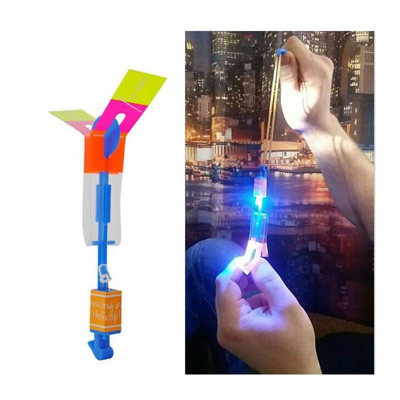 Image of Erstaunlich Blitz LED Licht Pfeil Raketen Hubschrauber Drehen Fliegen Spielzeug Party Spa Kinder Outdoor Spielzeug