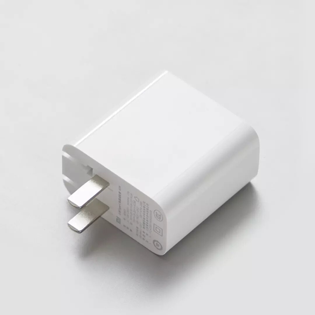 

Xiaomi Laptop Charger Power Adapter 65W 2A 1C Type-C Fast Charging +2 Ports 18W USB-A High Temperature Resistance Safety